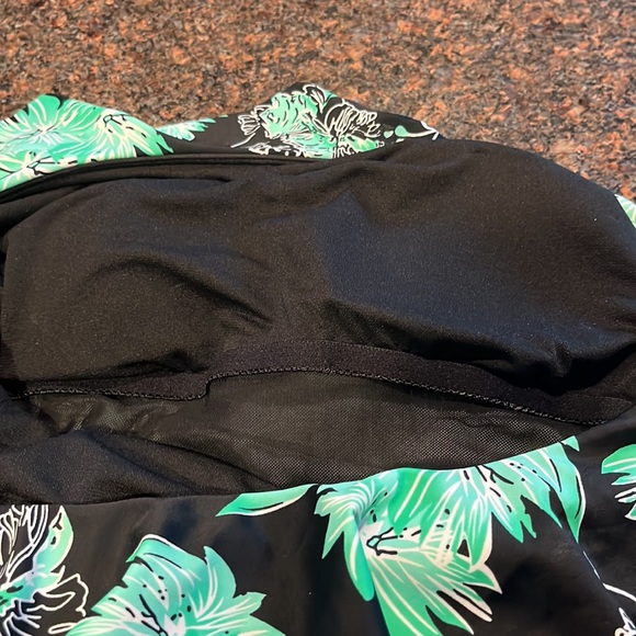 Hilor One piece swimsuit - Picture 6 of 9